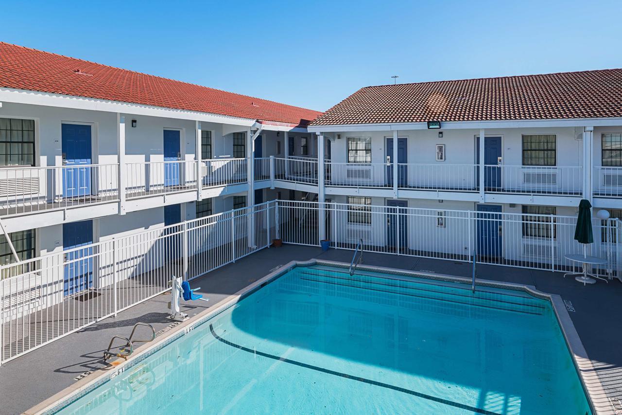 Motel 6-Grand Prairie, Tx - Interstate 30 エクステリア 写真